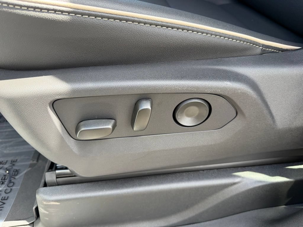New 2026 GMC Yukon Elevation AWD/4WD image 11