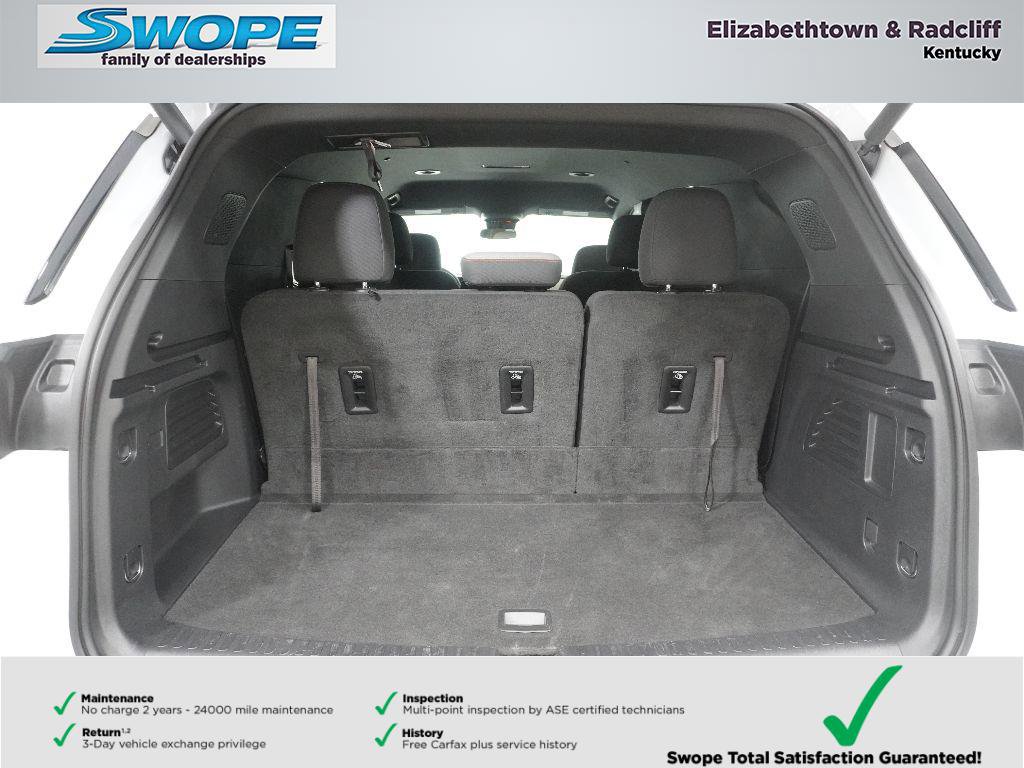 Used 2025 Chevrolet Traverse LT image 28