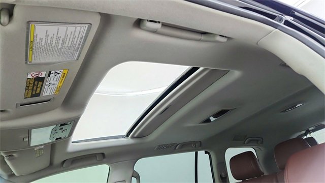 Used 2021 Lexus LX 570 4WD w/ 3rd Row & Luxury Pkg image 59