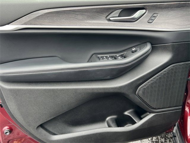 Certified 2023 Jeep Grand Cherokee L Limited image 18