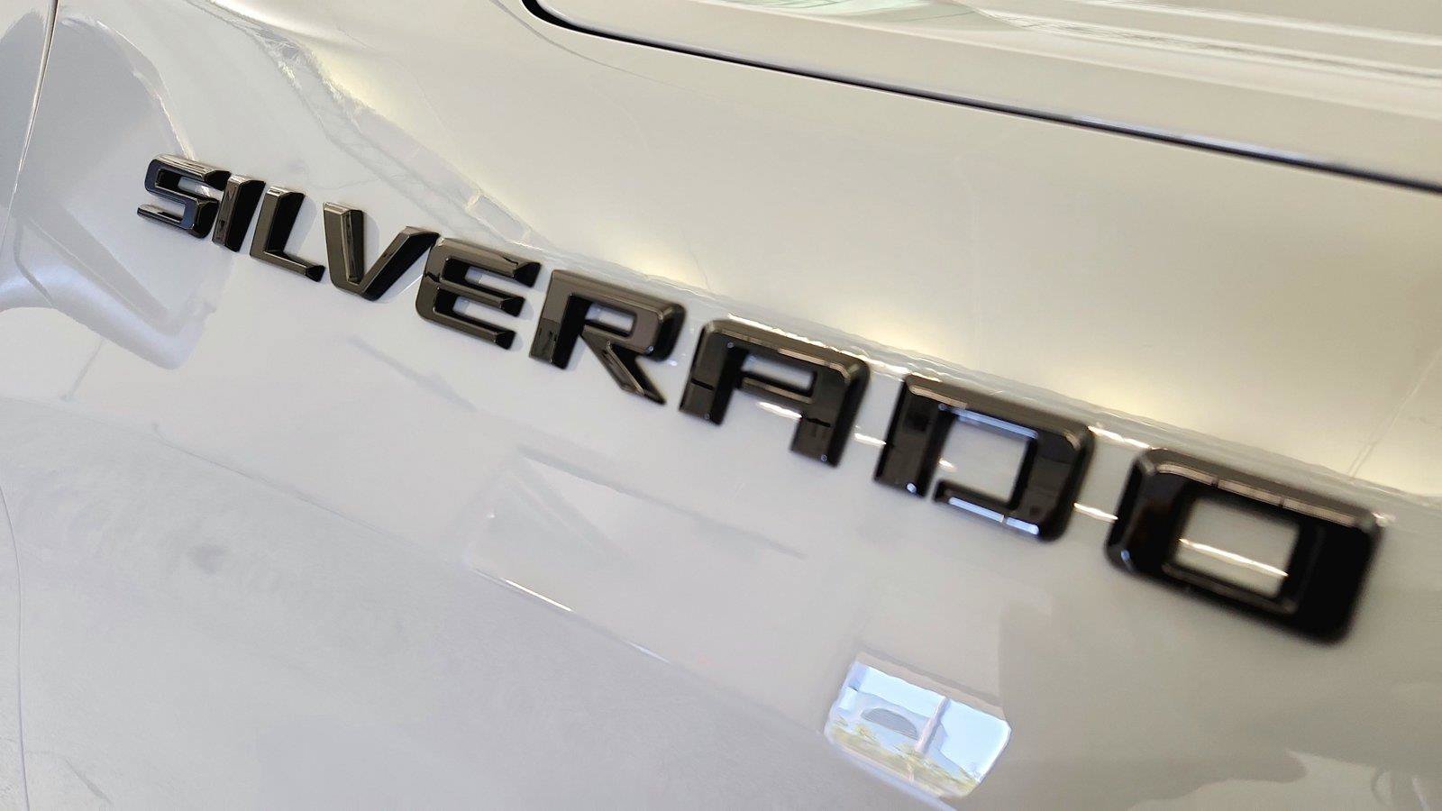Used 2024 Chevrolet Silverado 1500 LT AWD/4WD image 32