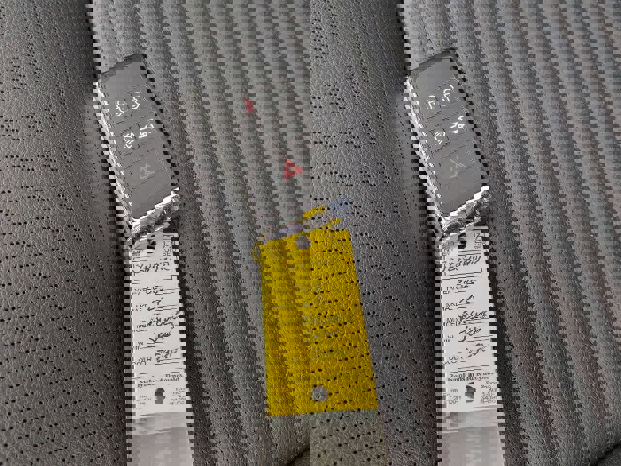 Used 2025 Land Rover Discovery Dynamic SE image 37