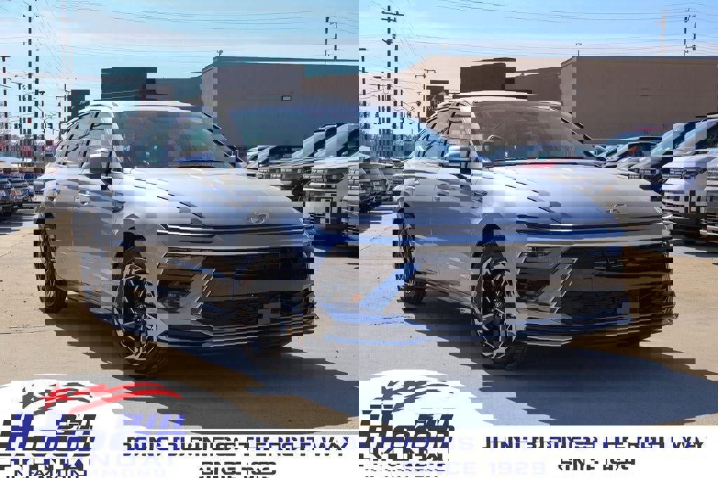 New 2026 Hyundai Sonata SEL image 1