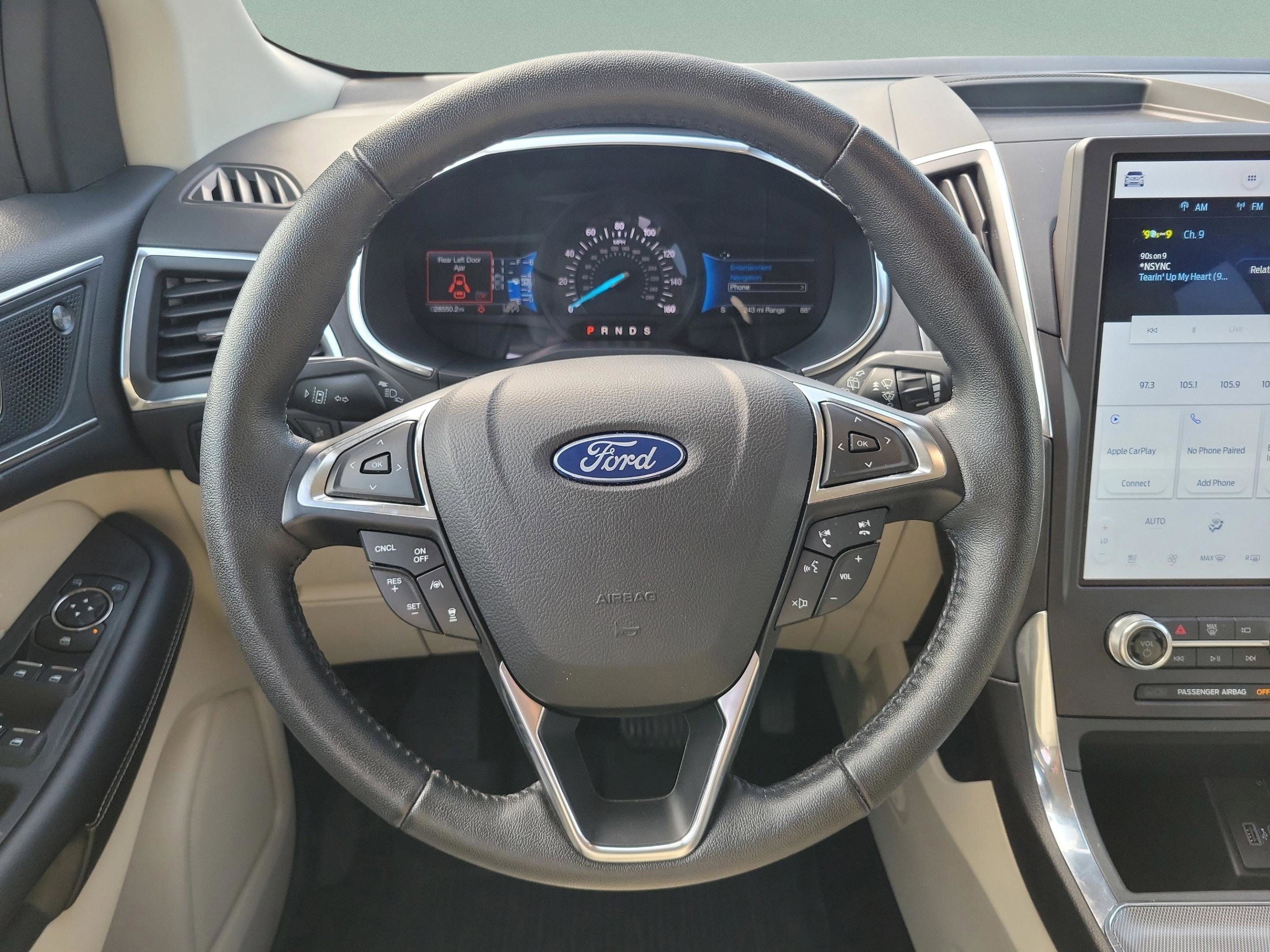 Used 2021 Ford Edge Titanium AWD/4WD image 17