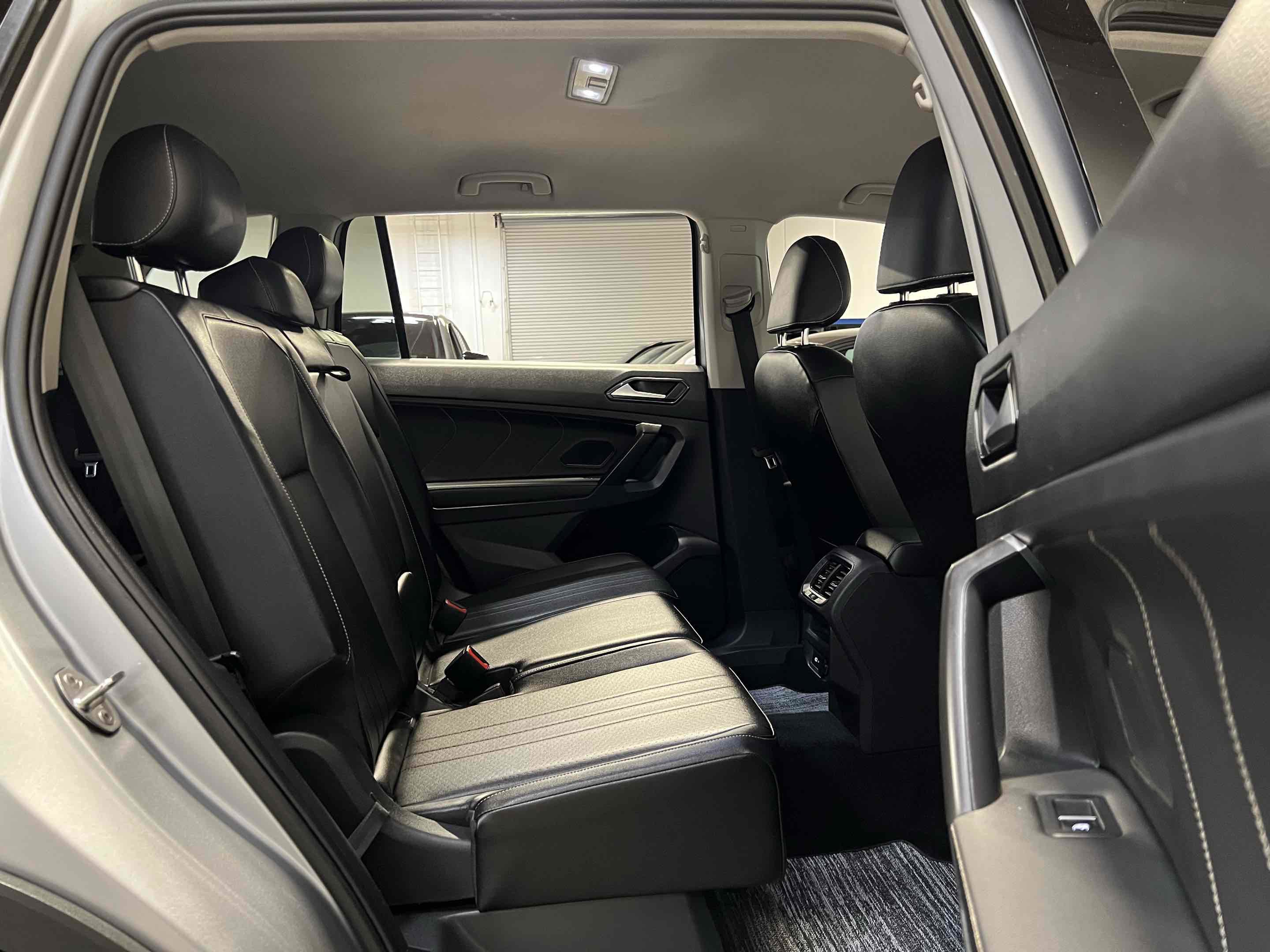 Used 2022 Volkswagen Tiguan SE image 35