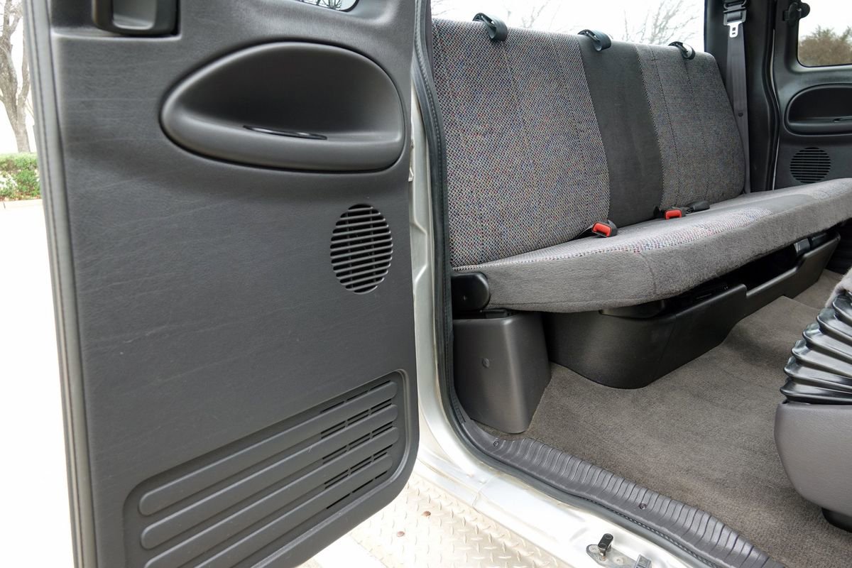 Used 2002 Dodge Ram 2500 Truck SLT image 39