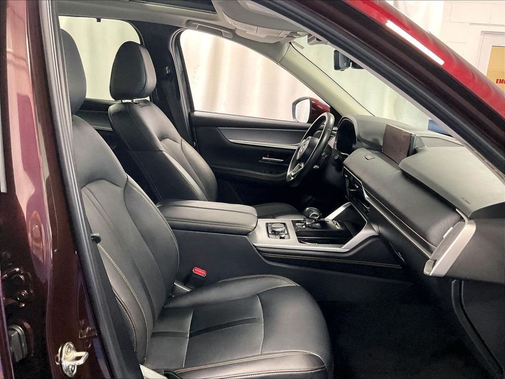 Used 2024 MAZDA CX-90 Plug-In Hybrid w/ Premium Pkg AWD/4WD image 11