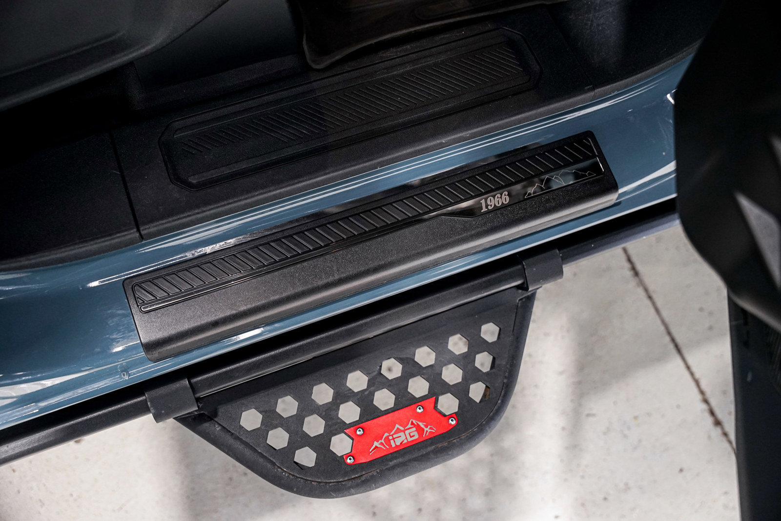 Used 2022 Ford Bronco Black Diamond image 27