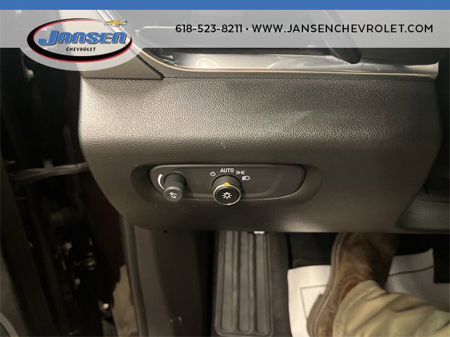 Used 2022 Chevrolet Traverse LT image 17