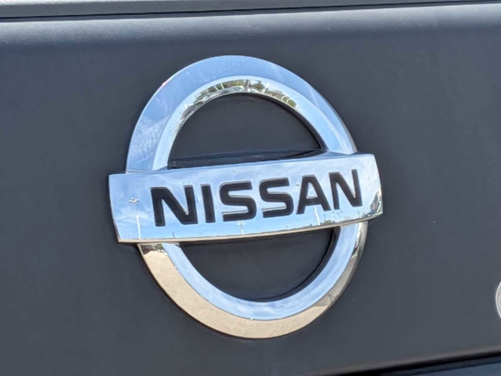 Used 2011 Nissan Frontier SV AWD/4WD image 11