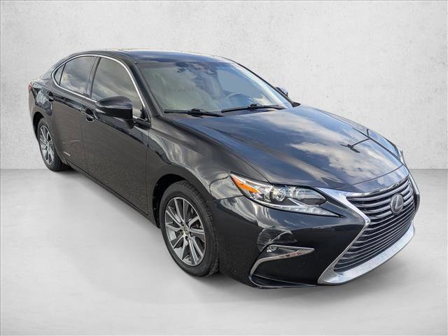 Used 2017 Lexus ES 300h w/ Navigation System Package image 3