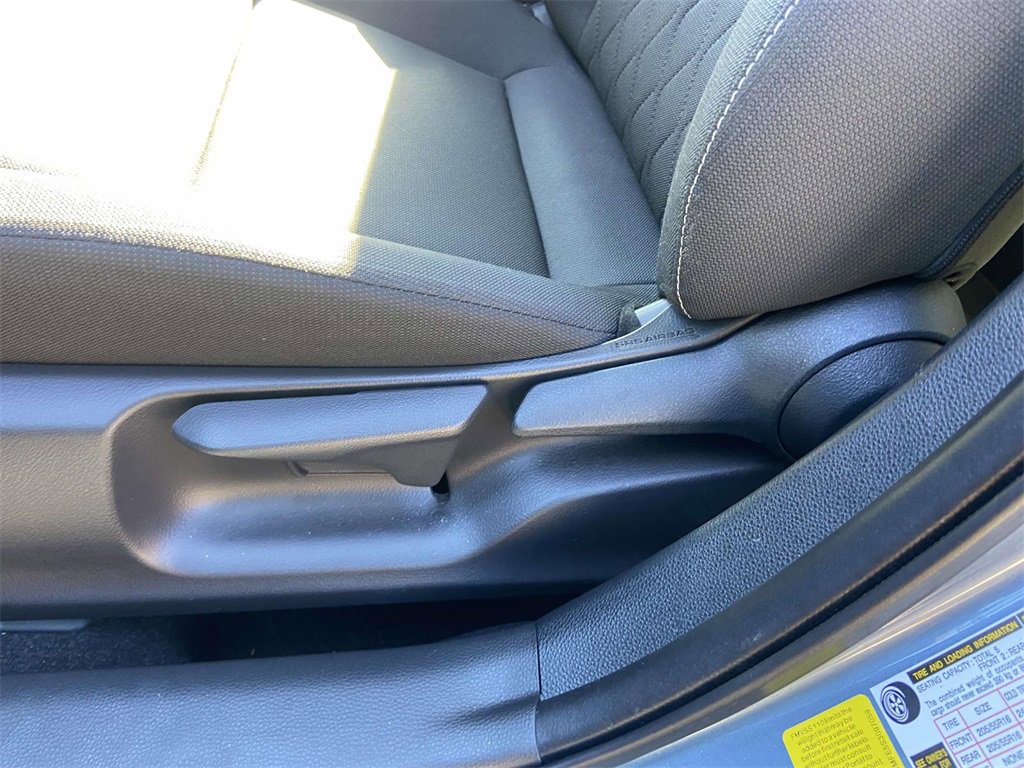 Used 2025 Toyota Corolla LE image 14