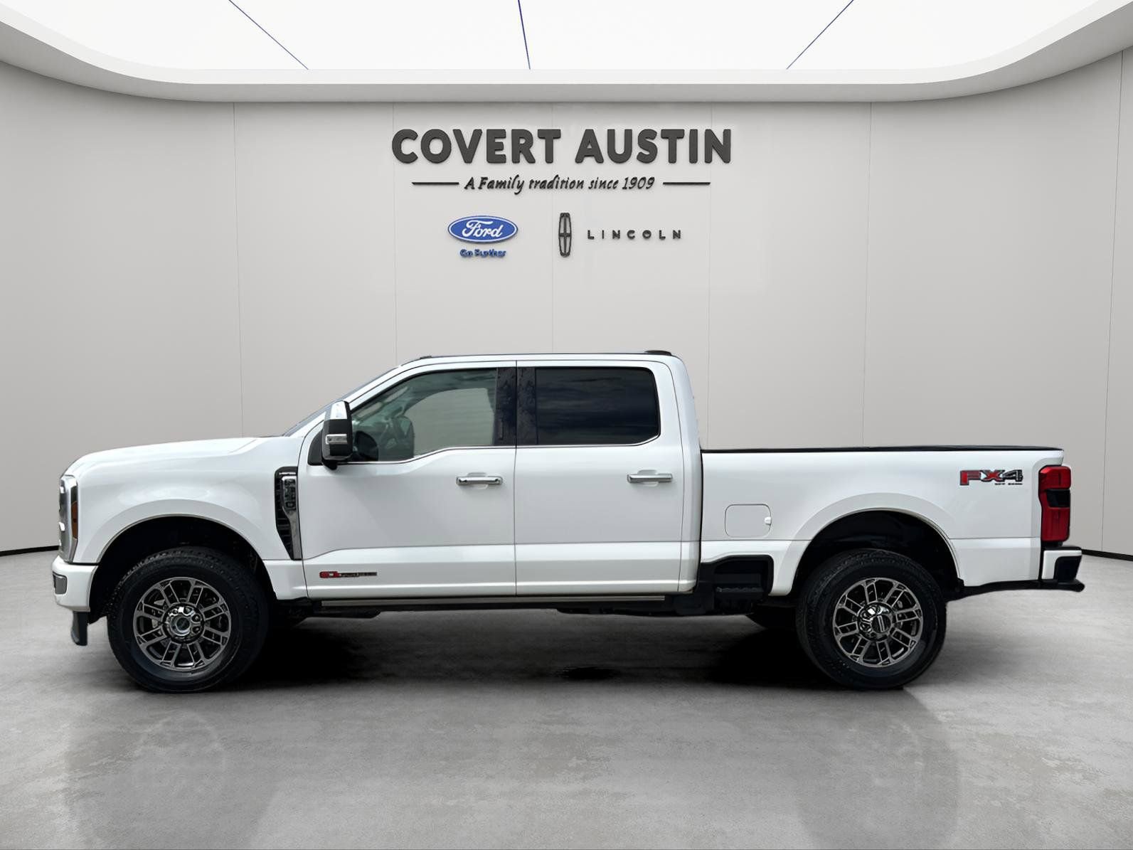 Used 2024 Ford F350 Limited w/ FX4 Off-Road Package image 2