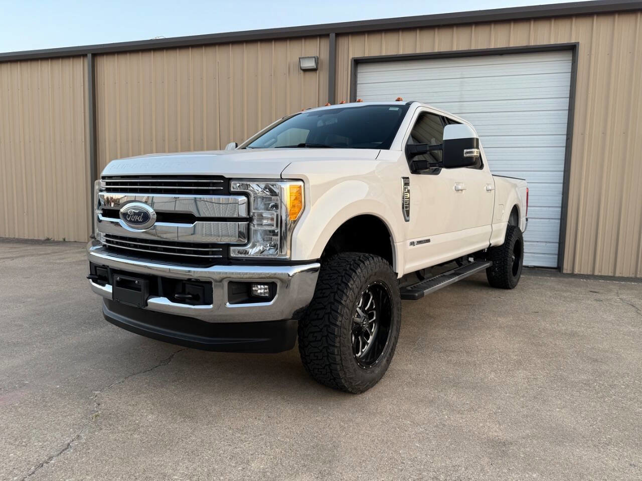 Used 2017 Ford F350 Lariat w/ Lariat Value Package image 2