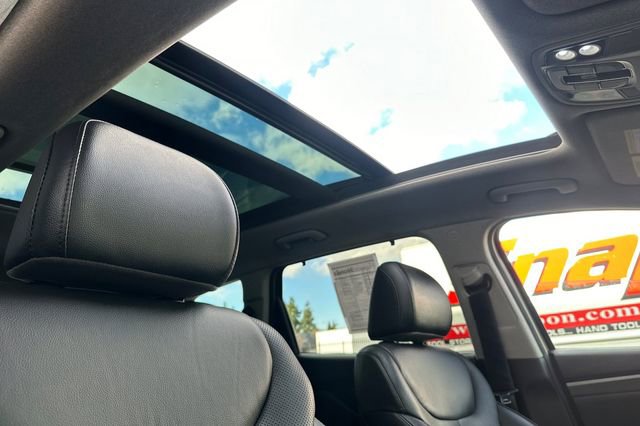 Used 2020 Hyundai Santa Fe SEL w/ Convenience + Premium Package image 16