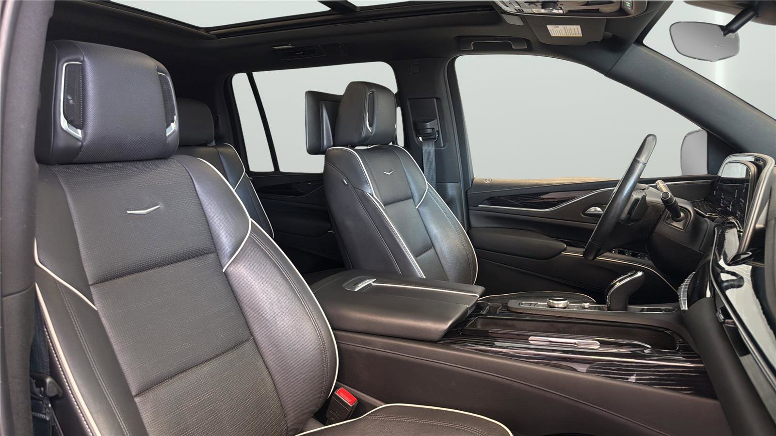 Used 2021 Cadillac Escalade ESV Sport w/ Driver Assist Tech Package AWD/4WD image 14