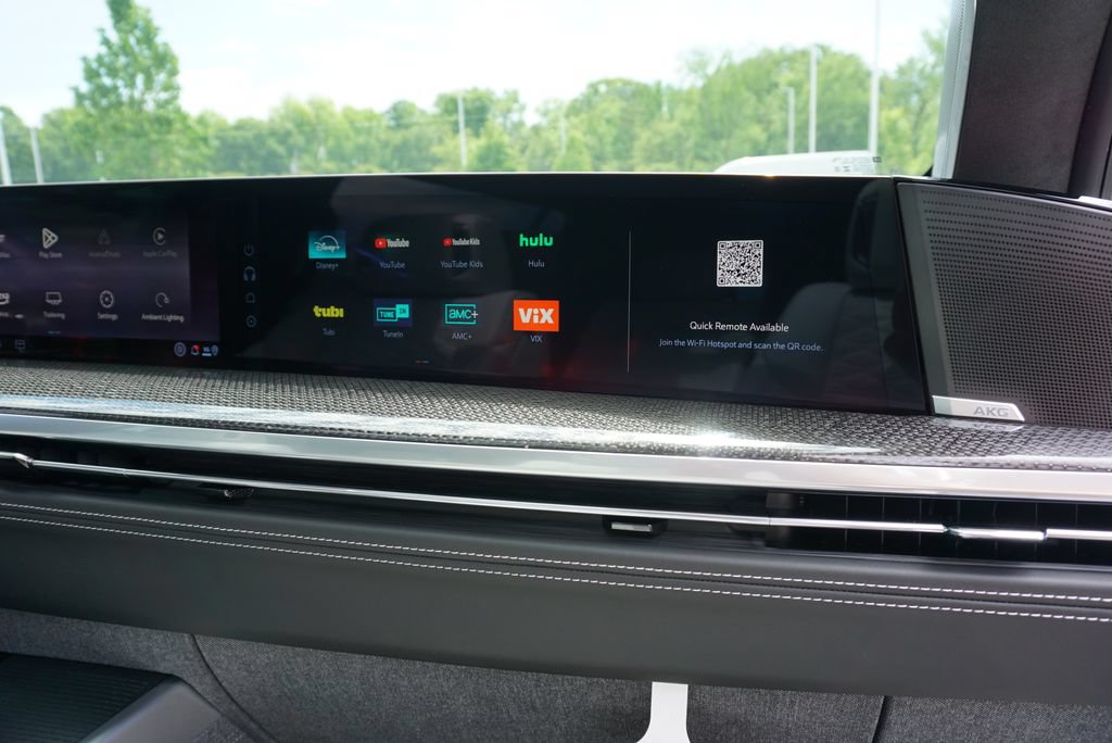 Used 2025 Cadillac Escalade ESV V AWD/4WD image 57