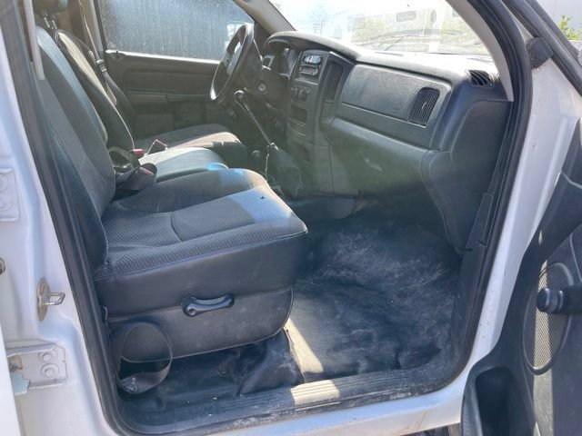 Used 2004 Dodge Ram 3500 Truck SLT w/ Trailer Tow Group AWD/4WD image 4