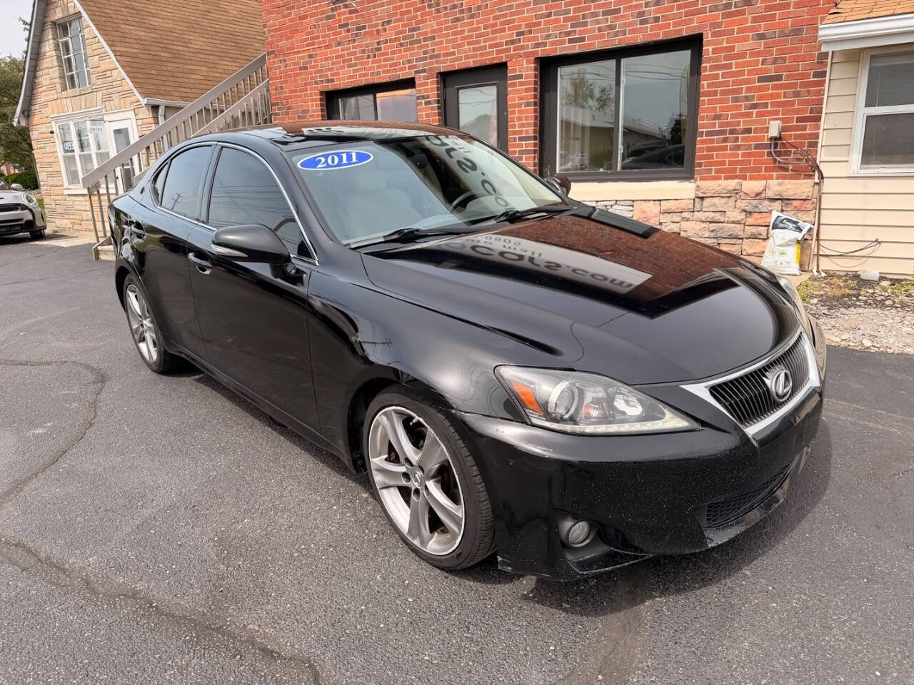 Used 2011 Lexus IS 250 w/ Premium Pkg Value Edition RWD image 2