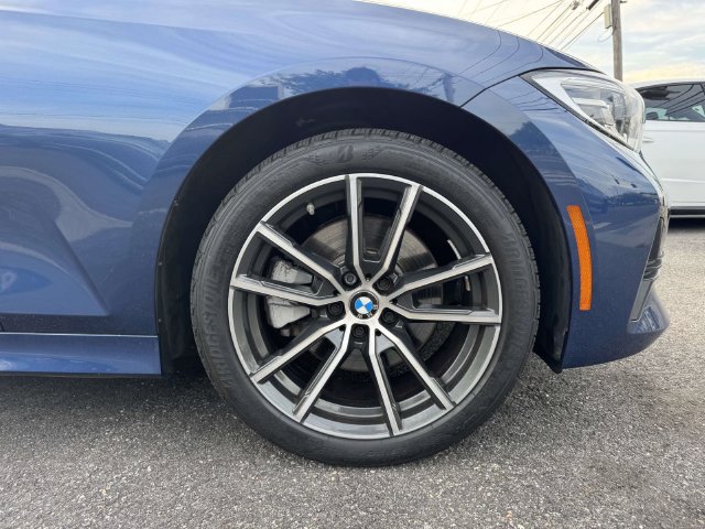 Used 2022 BMW 330i xDrive Sedan w/ Convenience Package AWD/4WD image 9