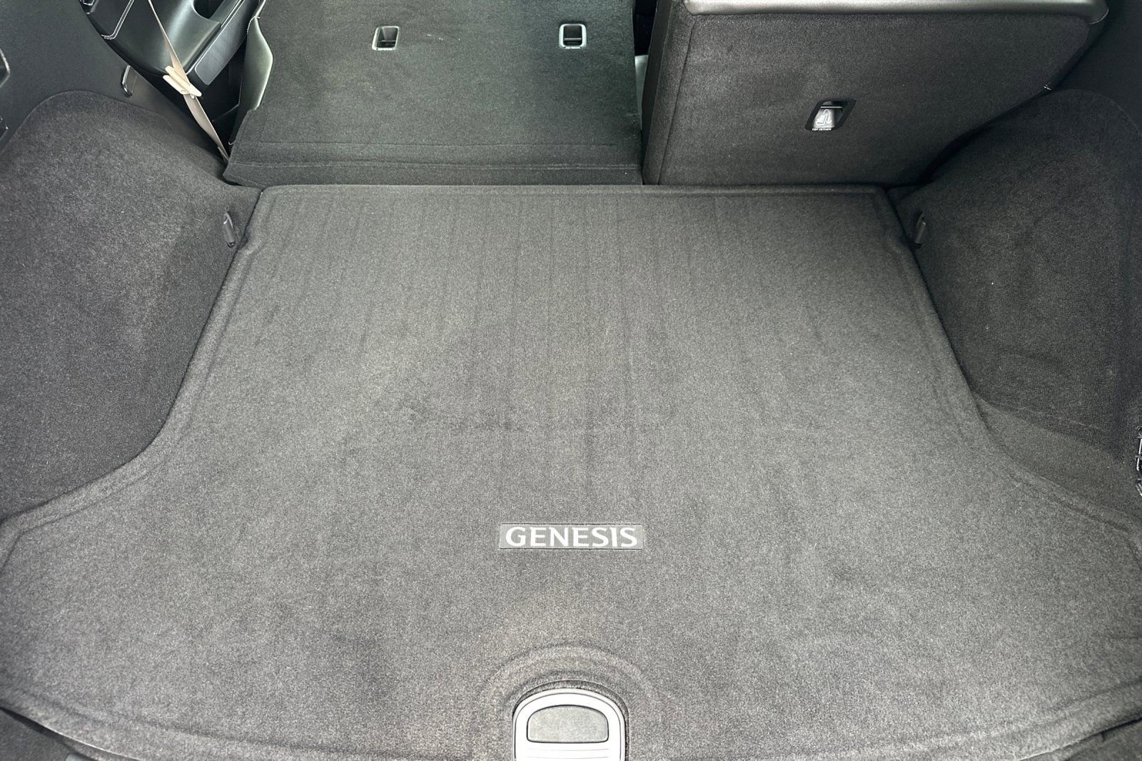 Used 2023 Genesis Electrified GV70 w/ Prestige Package AWD/4WD image 19