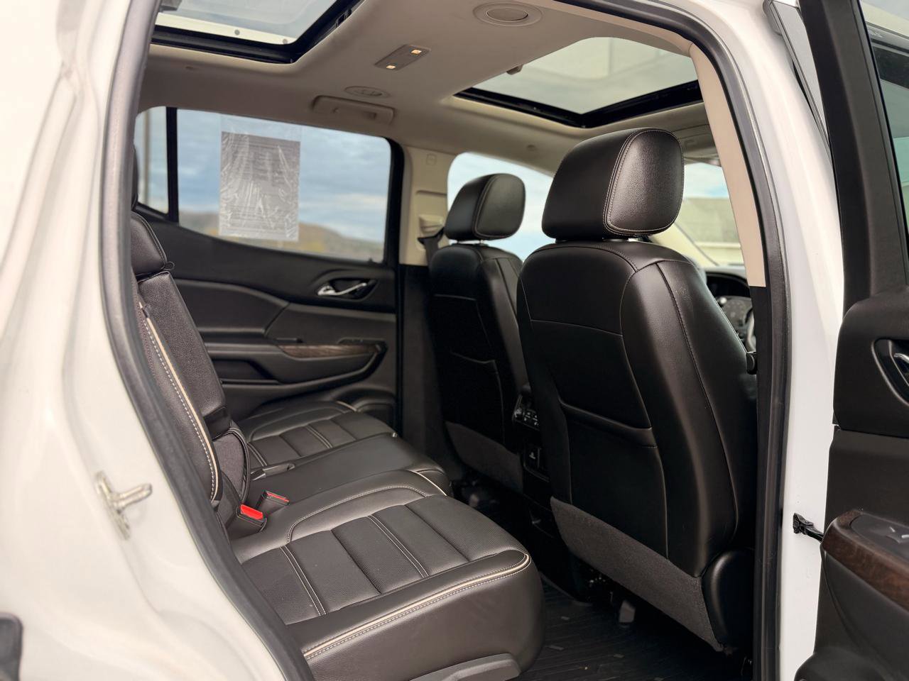 Used 2021 GMC Acadia Denali w/ GMC Pro Grade Package image 27