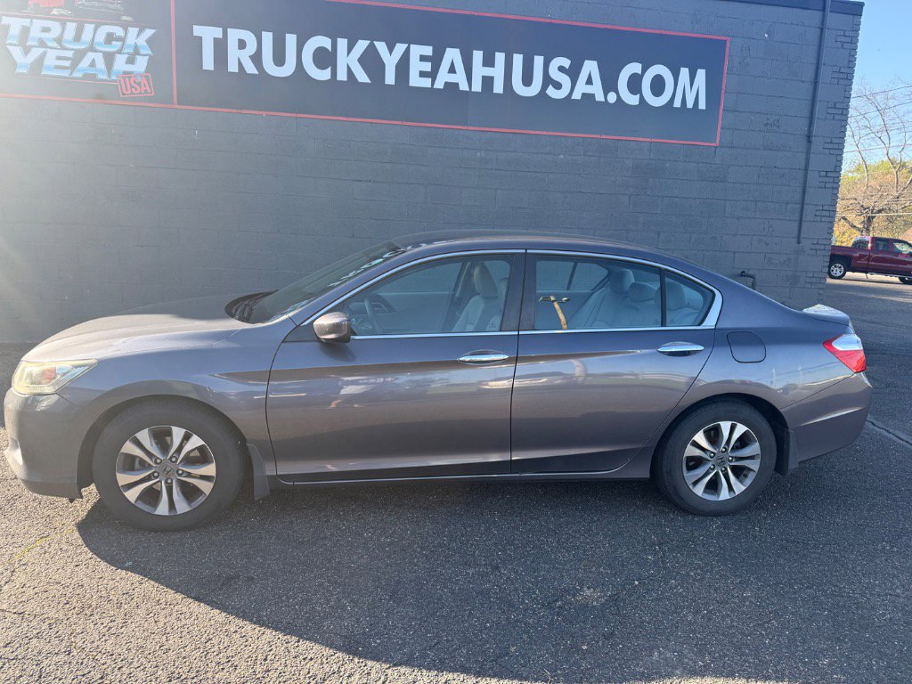Used 2015 Honda Accord LX image 2