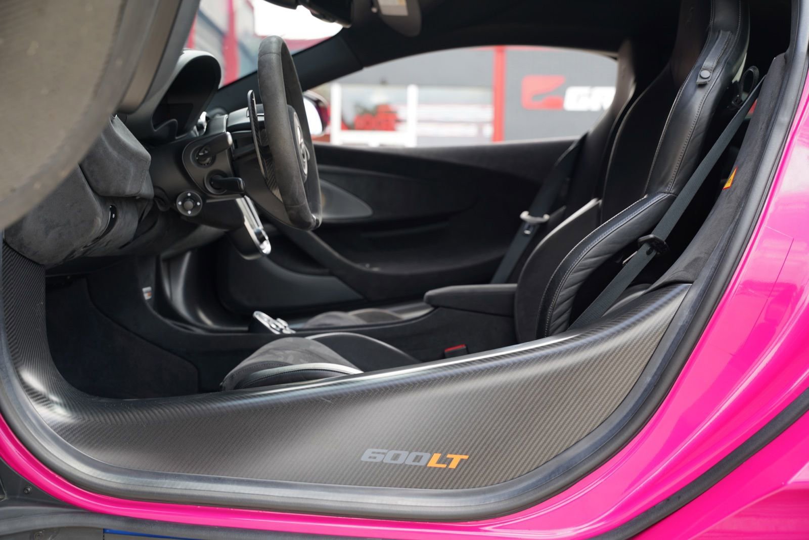 Used 2019 McLaren 600LT image 17