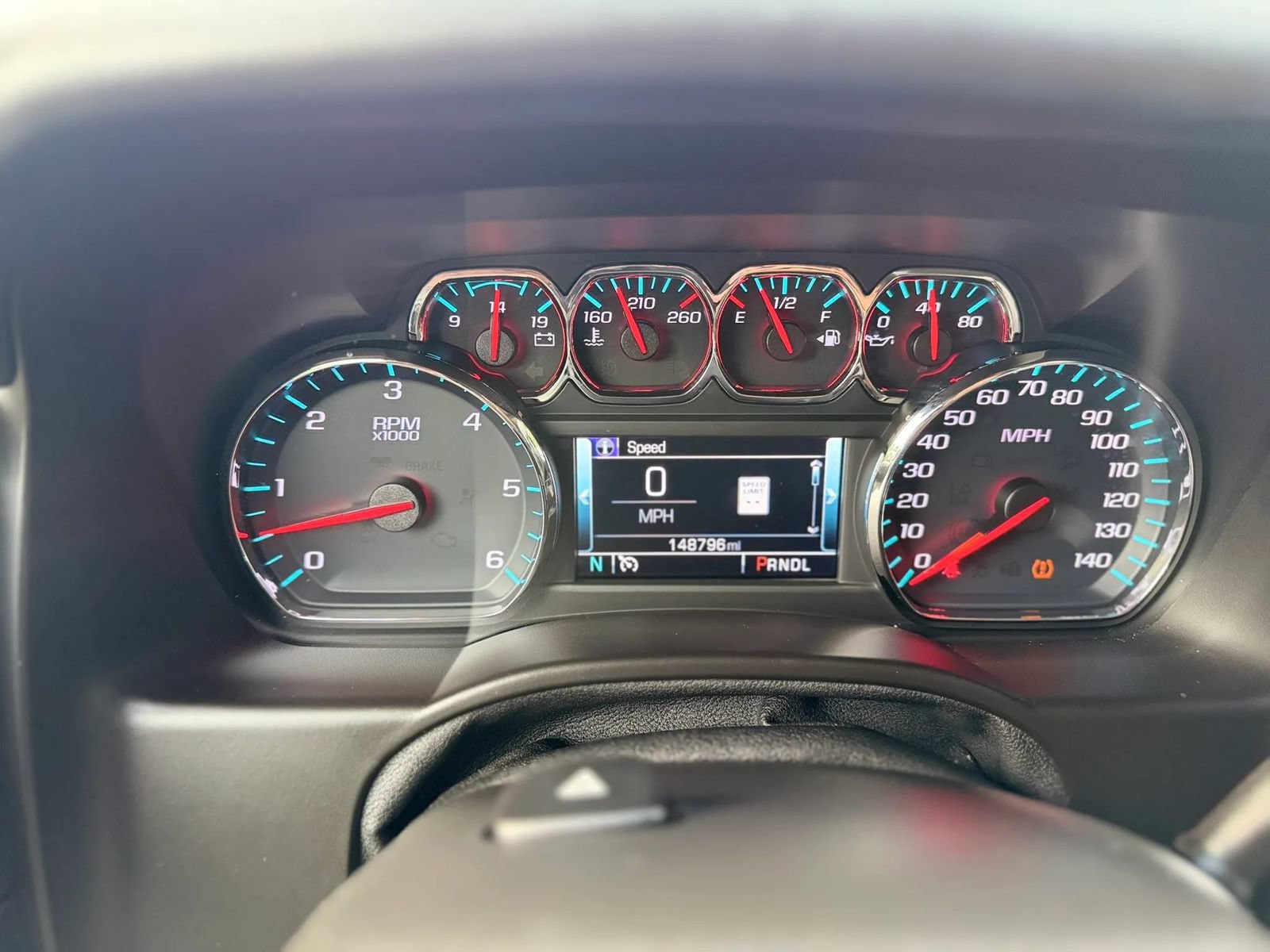 Used 2019 Chevrolet Suburban LT RWD image 23