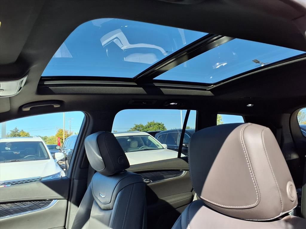 New 2025 Cadillac XT6 Premium Luxury w/ LPO, Floor Liner Package image 14