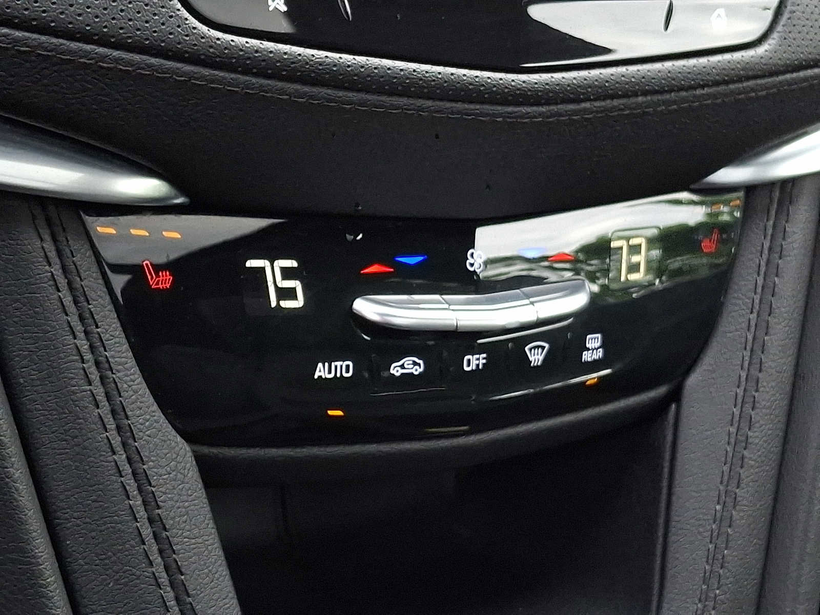 Used 2024 Cadillac XT5 Sportv AWD/4WD image 14