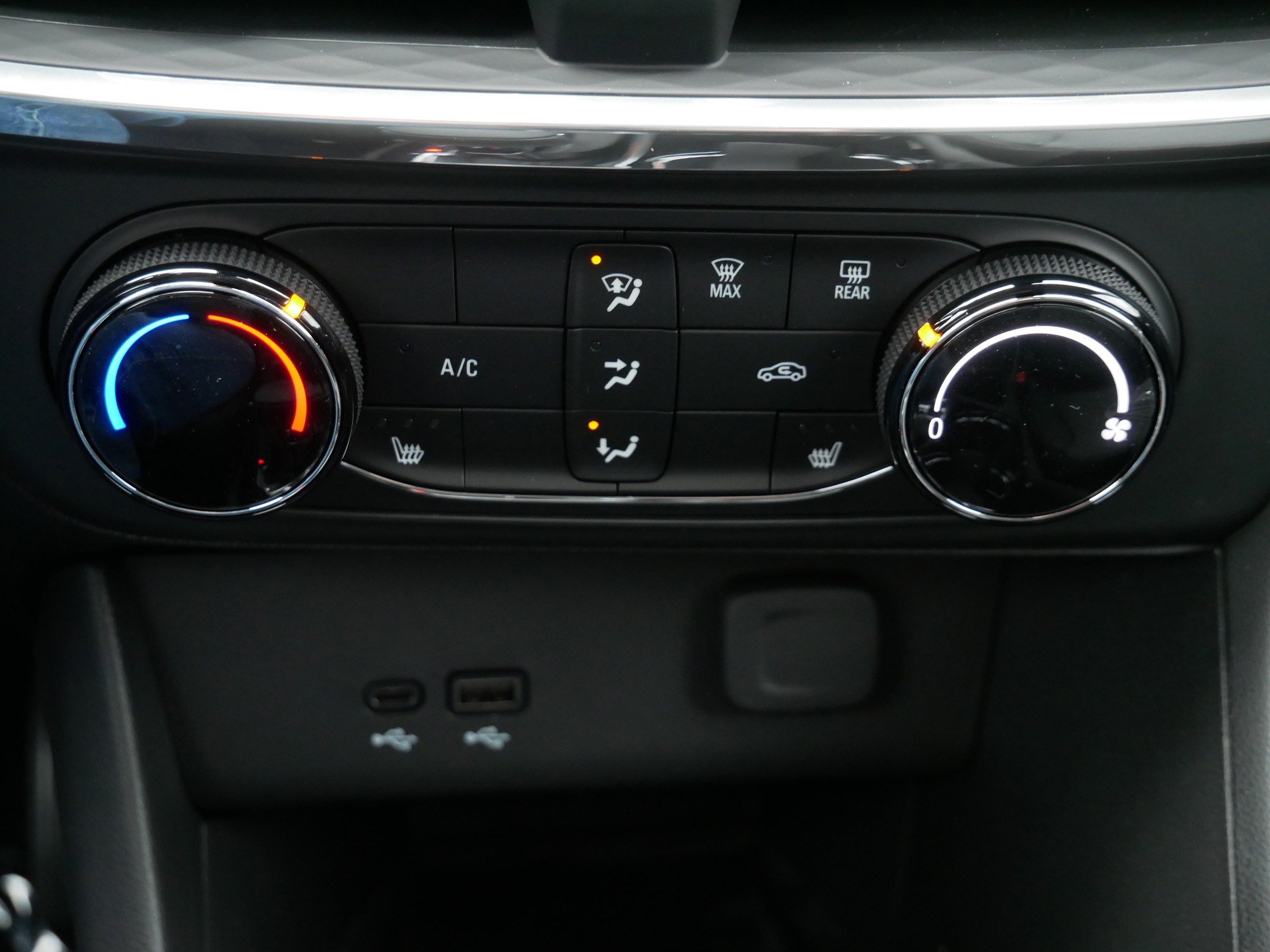 New 2026 Buick Encore GX Preferred FWD image 8