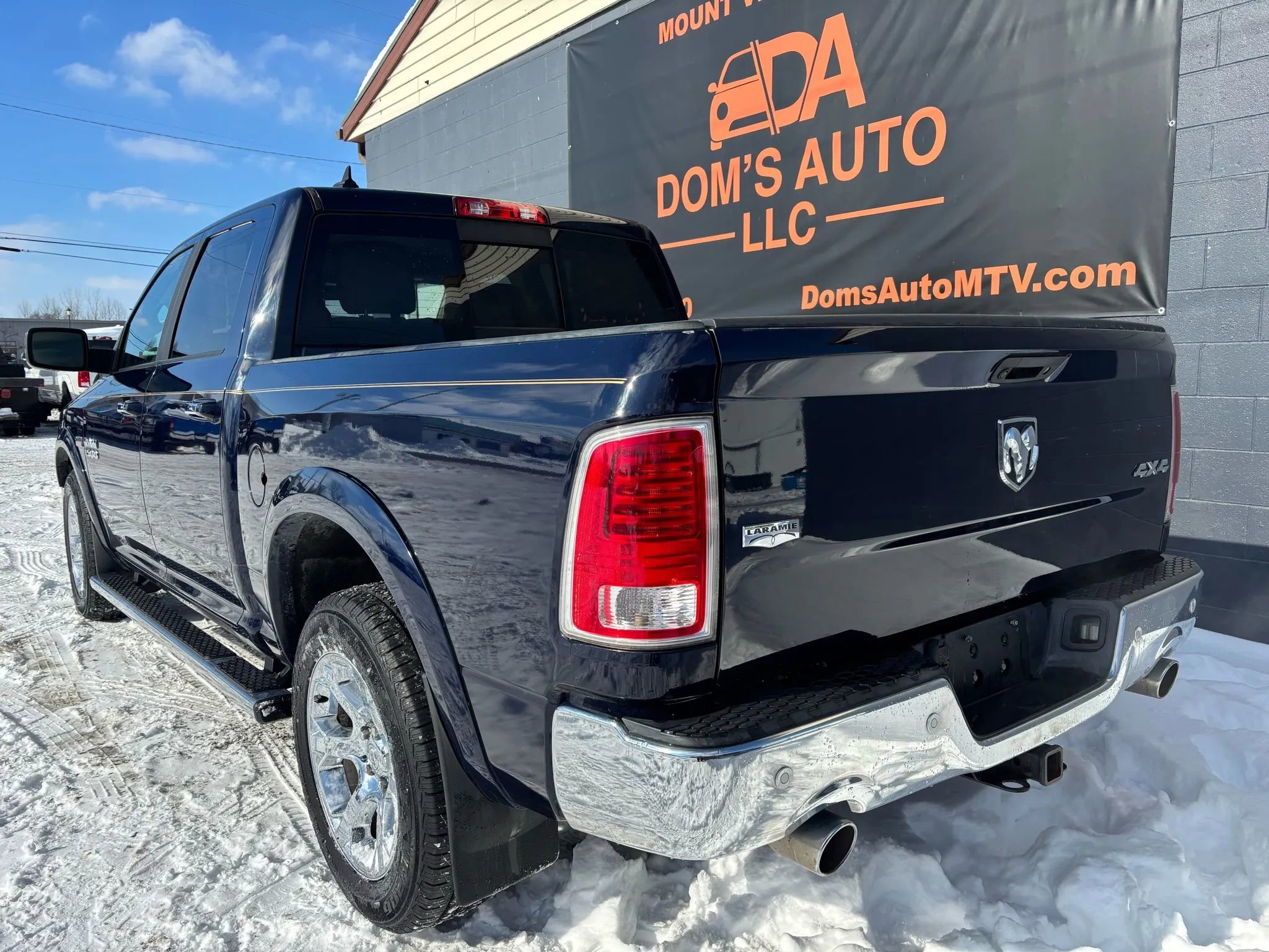 Used 2018 RAM 1500 Laramie w/ Convenience Group image 3