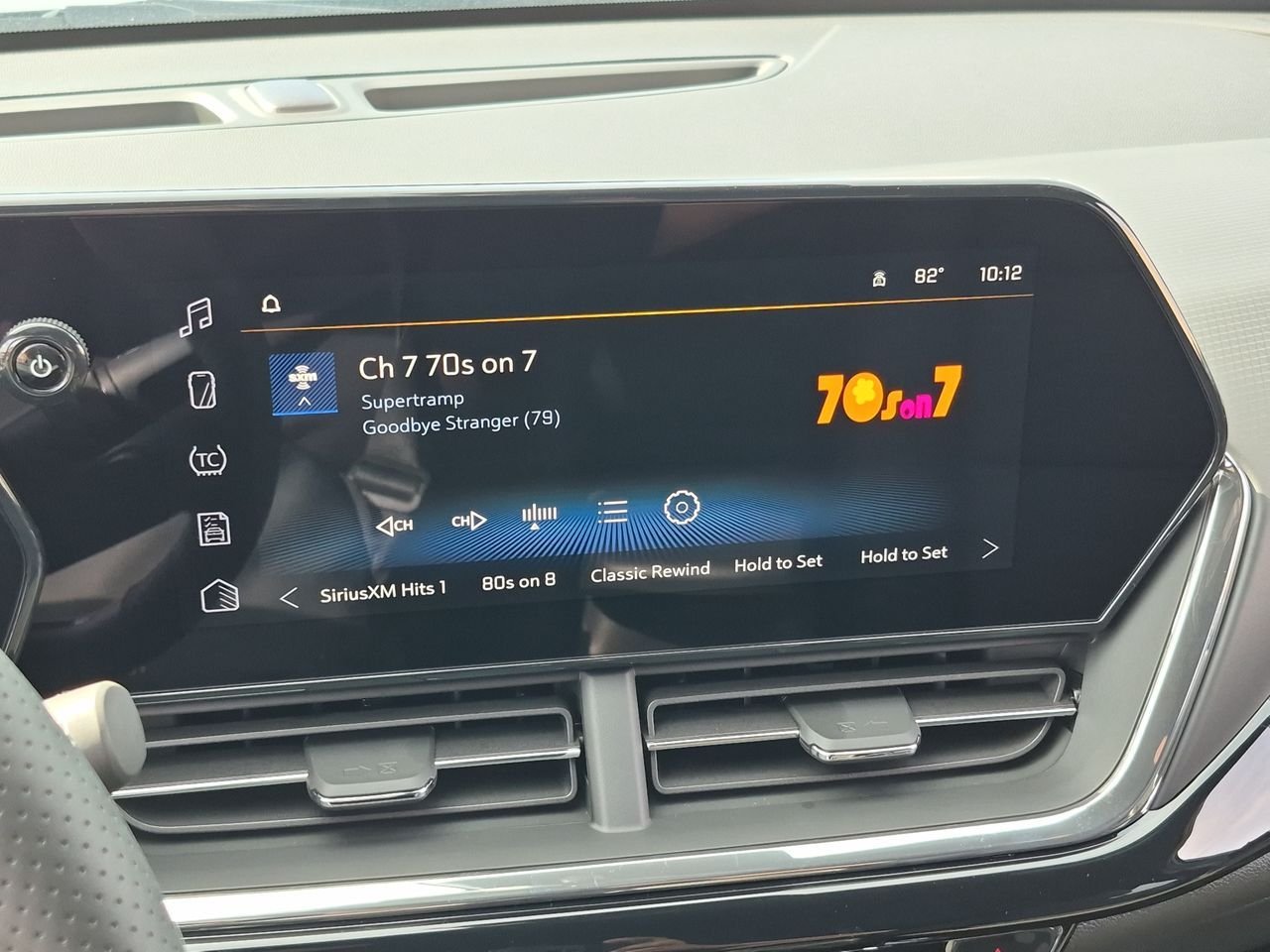 New 2026 Chevrolet Trax RS w/ Sunroof Package FWD image 13