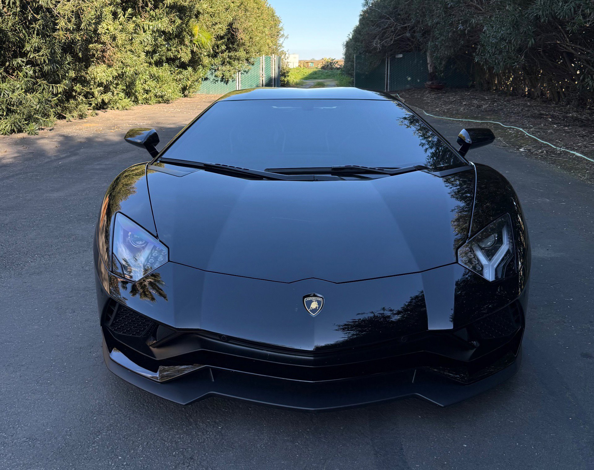 Used 2017 Lamborghini Aventador S image 3