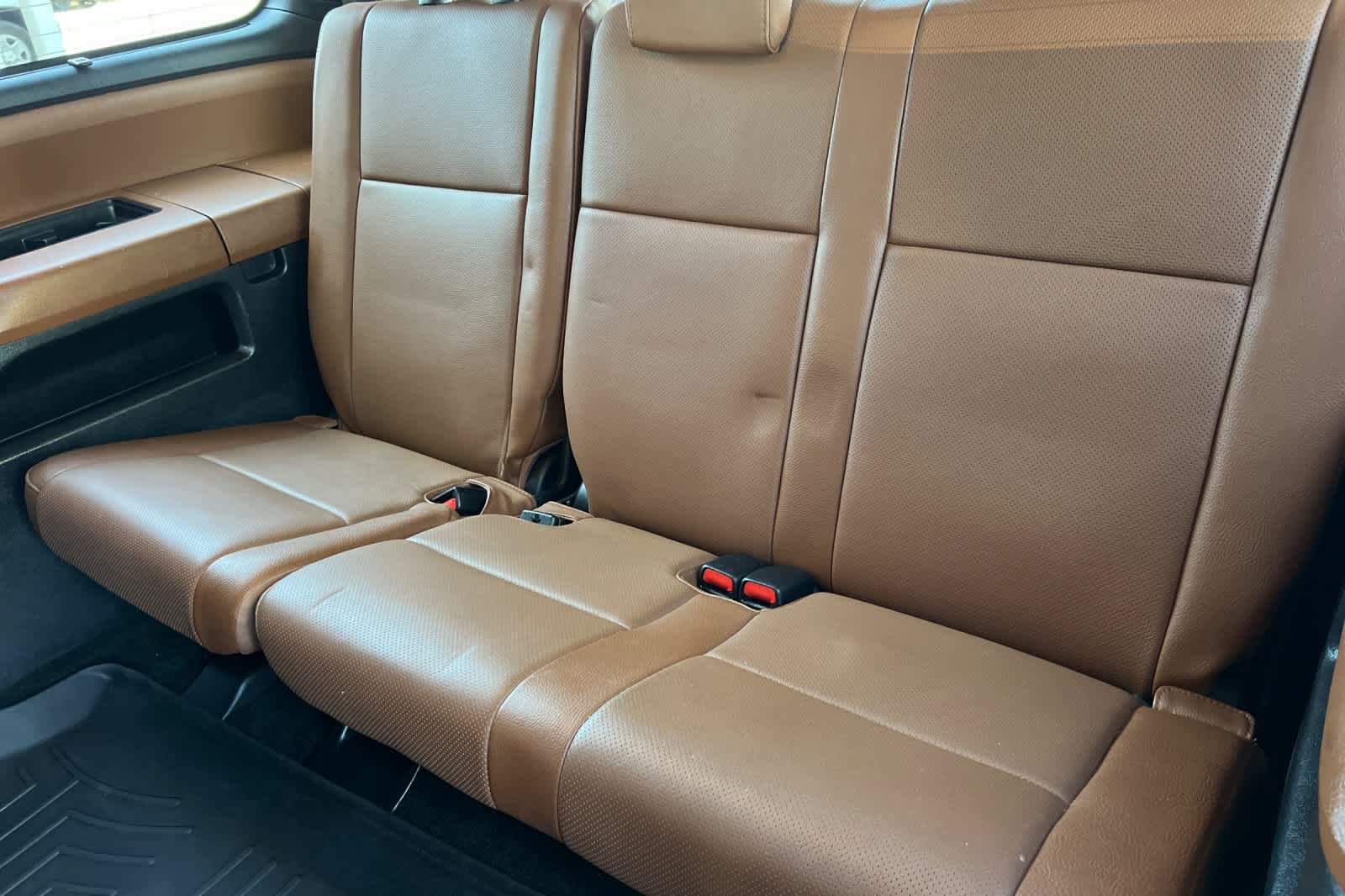 Used 2018 Toyota Sequoia Platinum w/ Carpet Mat Package AWD/4WD image 17