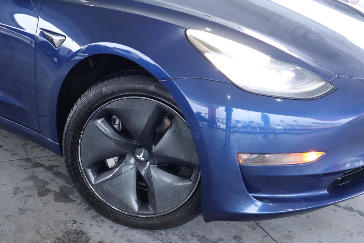 Used 2018 Tesla Model 3 Mid Range RWD image 4