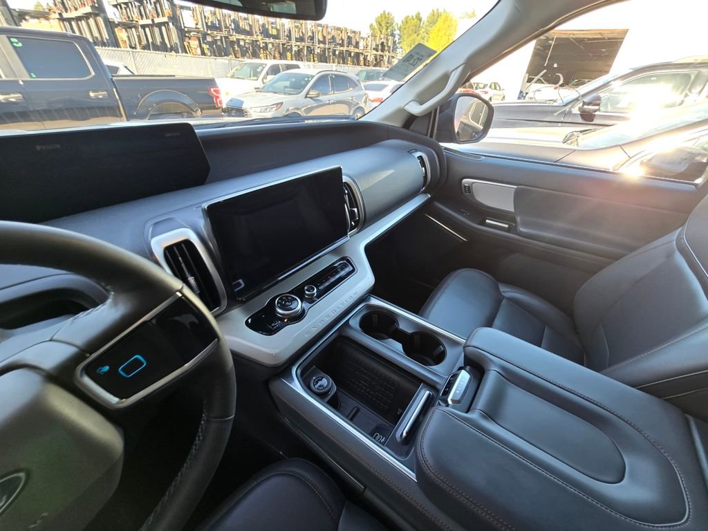 Used 2025 Ford Expedition Max Active image 16