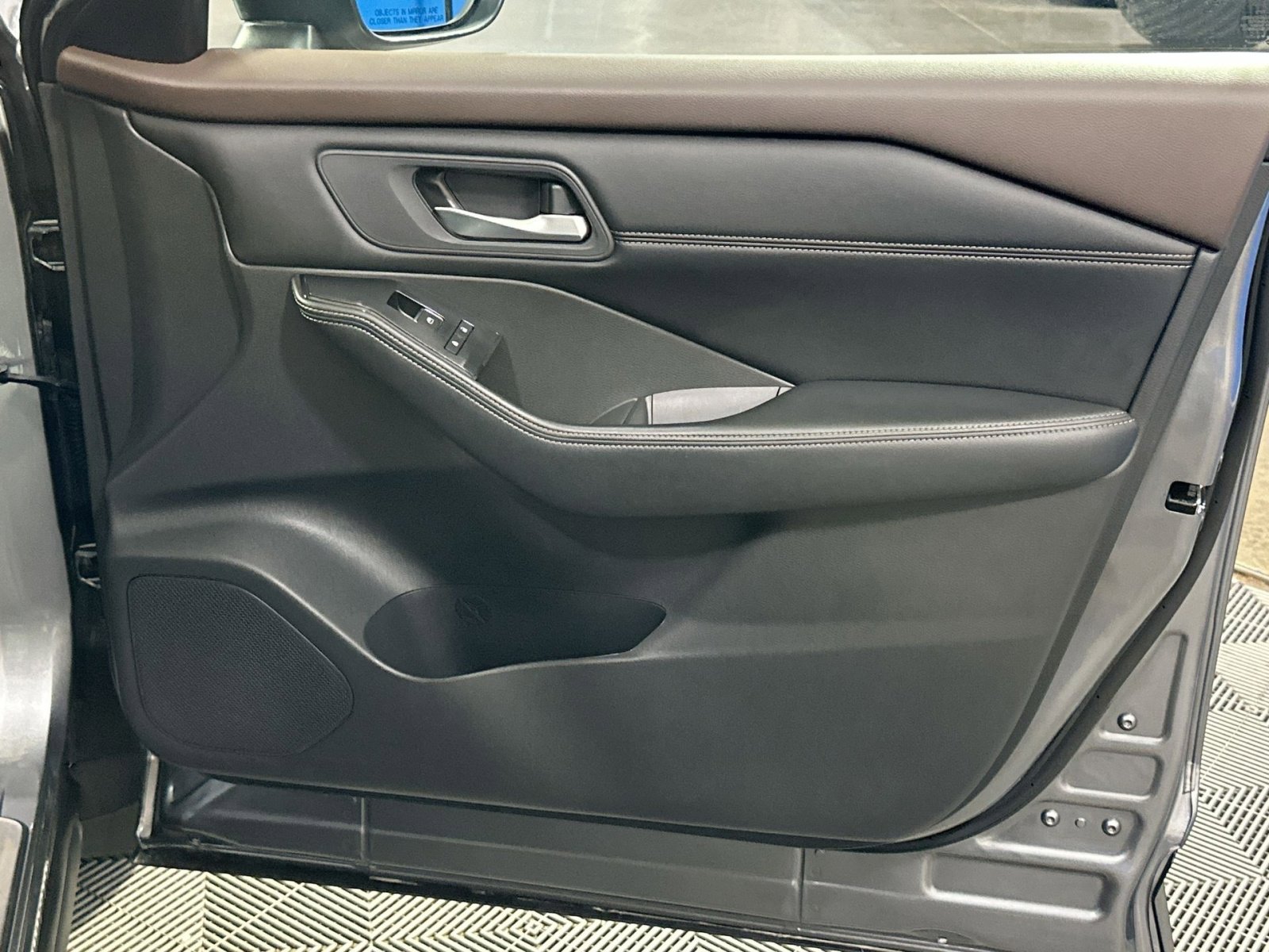 Used 2023 Nissan Rogue SL w/ SL Premium Package image 37