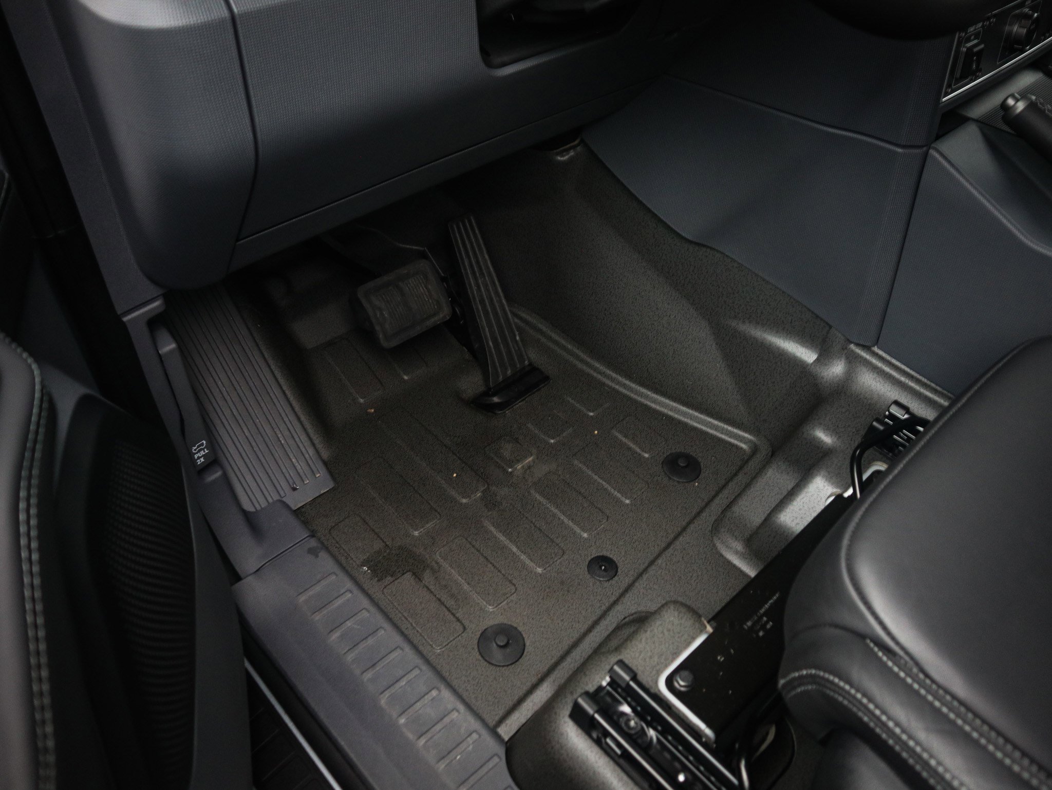 Used 2024 INEOS Grenadier image 16