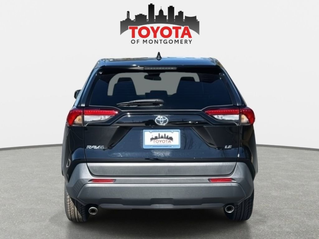Used 2023 Toyota RAV4 LE image 4