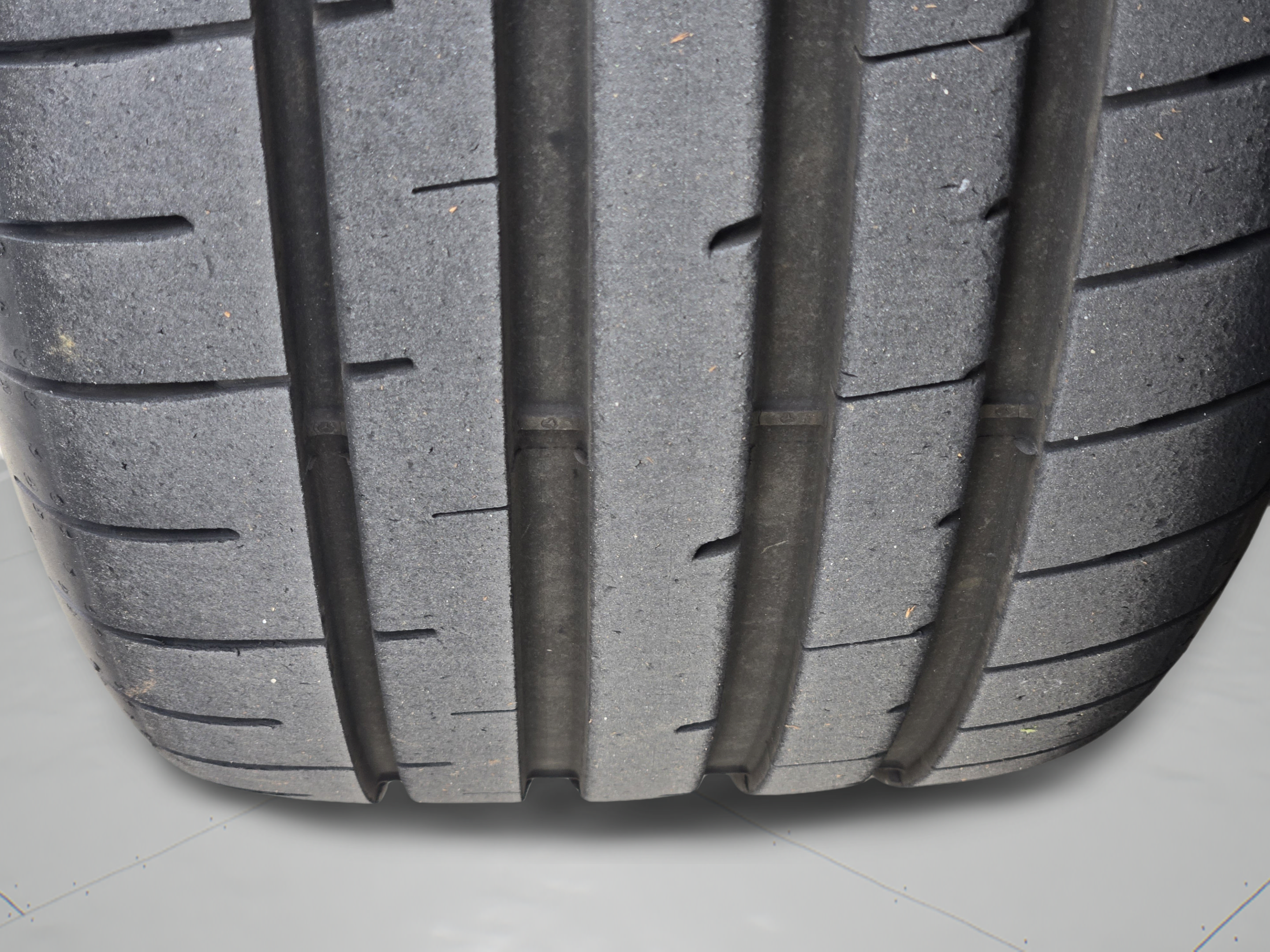 Used 2025 Porsche 911 Carrera RWD image 26