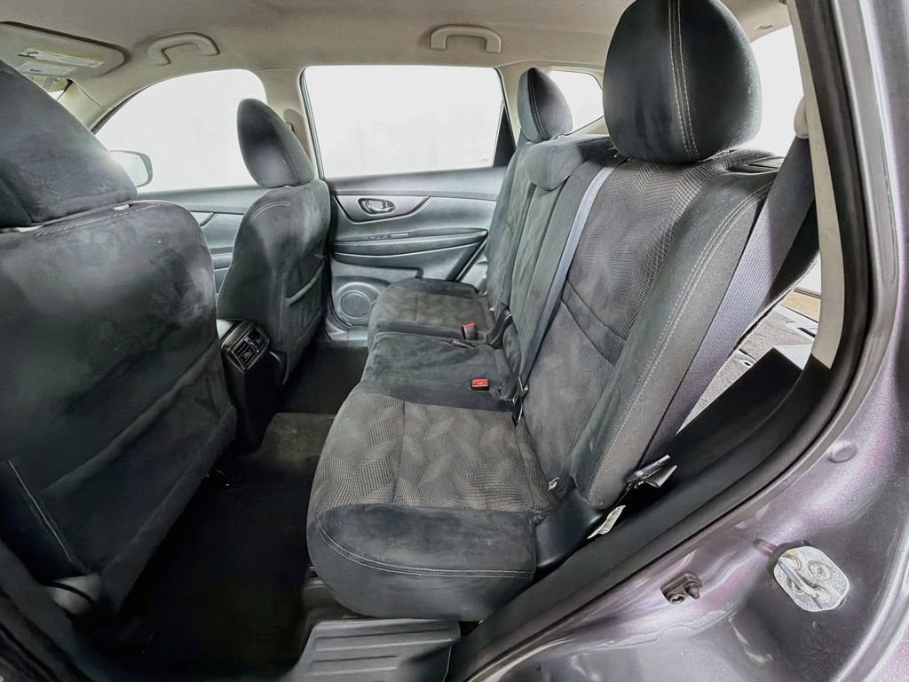 Used 2016 Nissan Rogue S FWD image 23