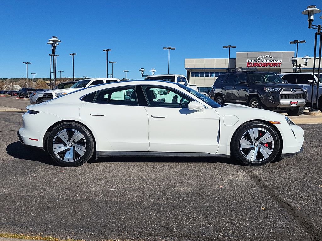 Used 2022 Porsche Taycan 4S image 3