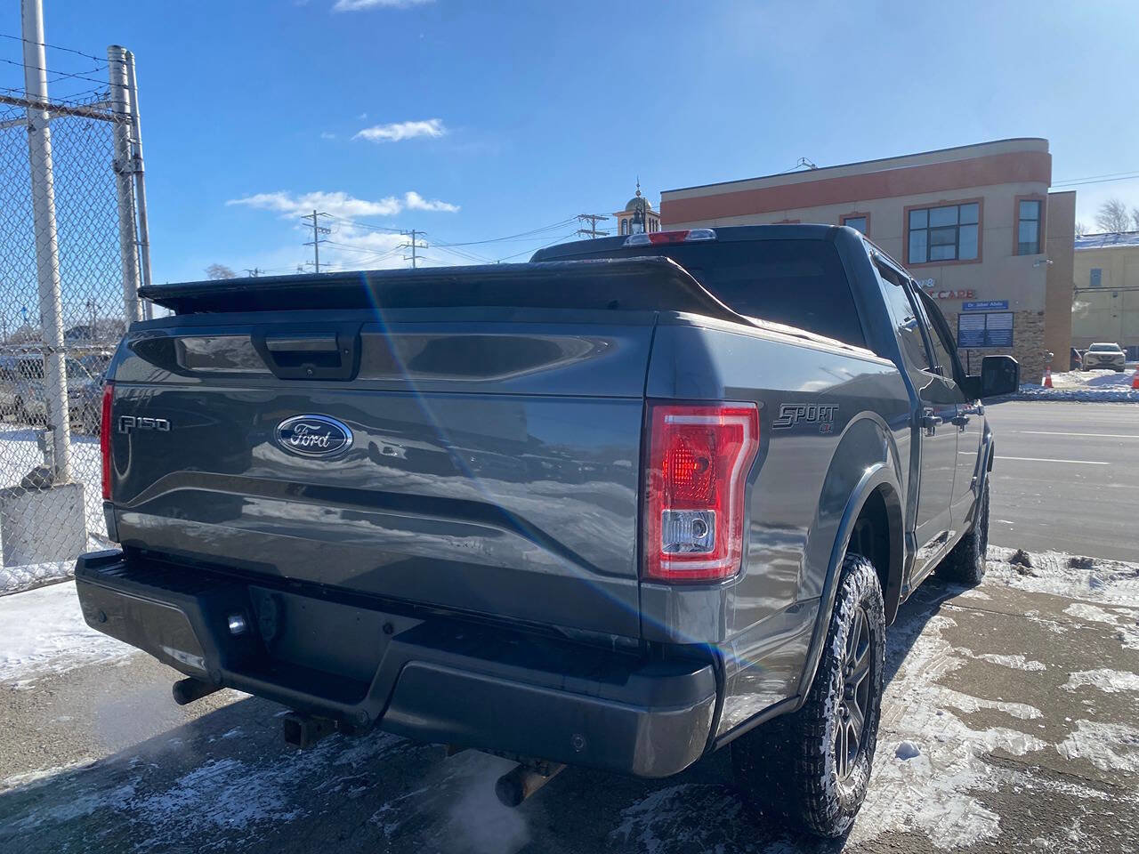 Used 2016 Ford F150 XLT w/ Equipment Group 302A Luxury image 11