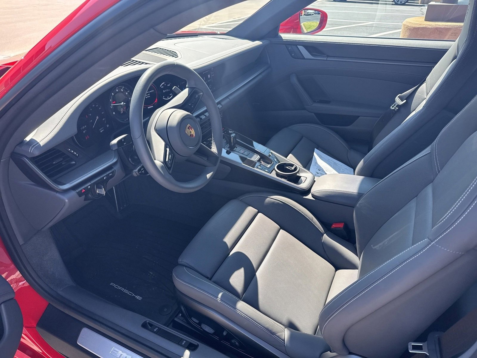 Used 2024 Porsche 911 Carrera image 6