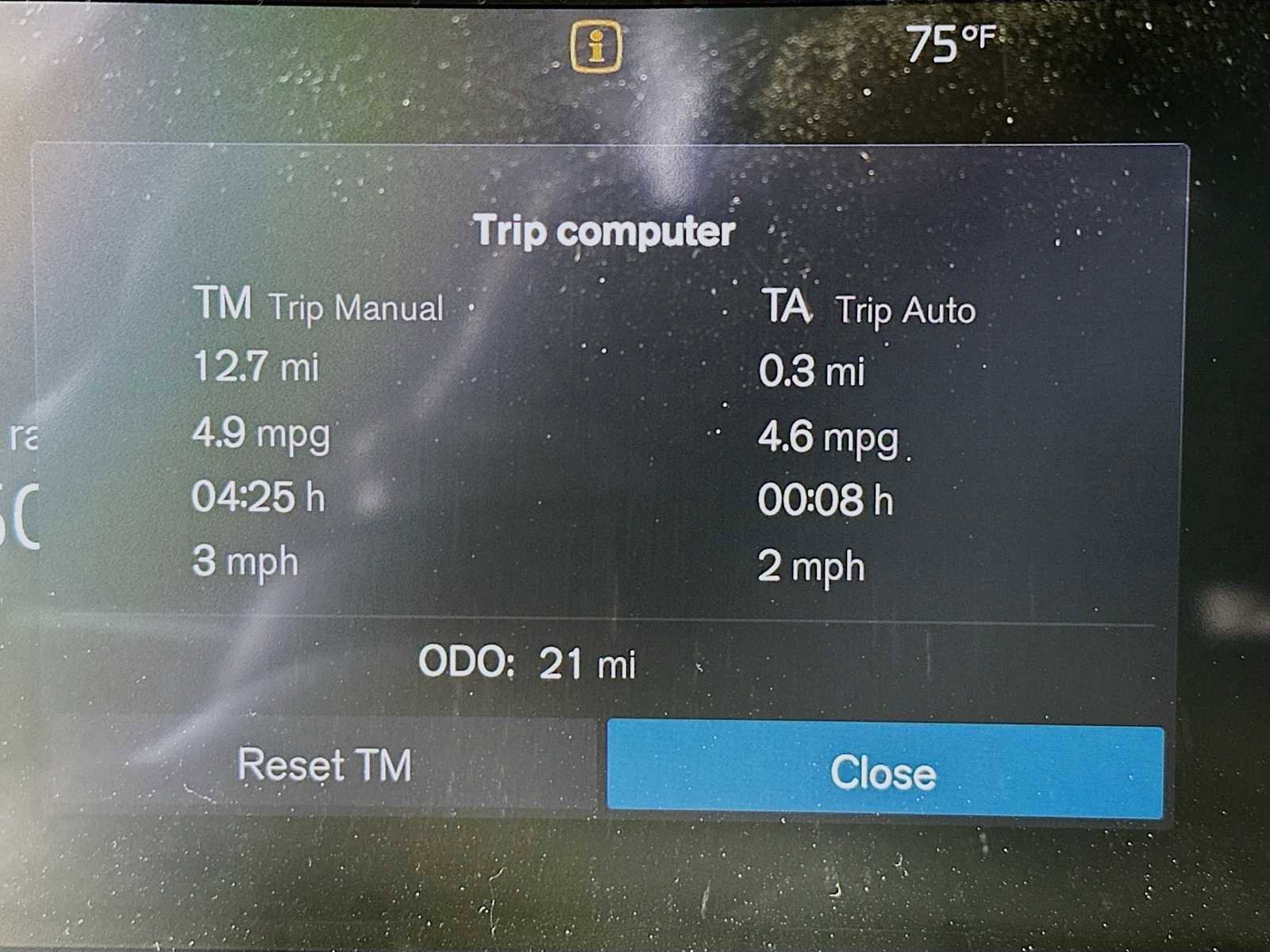 Used 2025 Volvo XC40 B5 Plus w/ Climate Package image 12