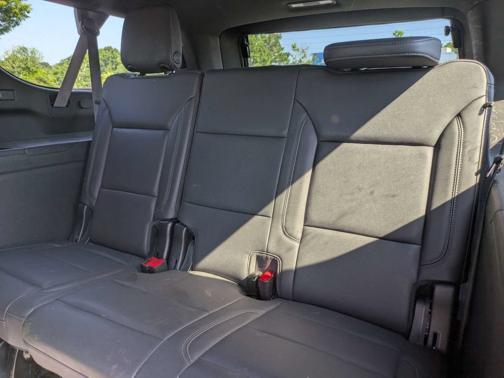 Used 2024 Chevrolet Suburban Z71 AWD/4WD image 16