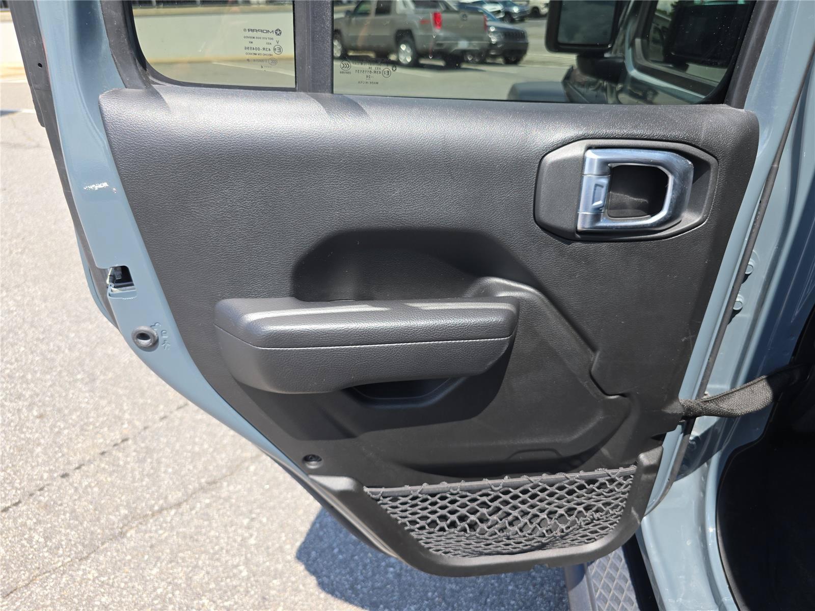 Used 2024 Jeep Gladiator Mojave w/ Technology Group AWD/4WD image 13