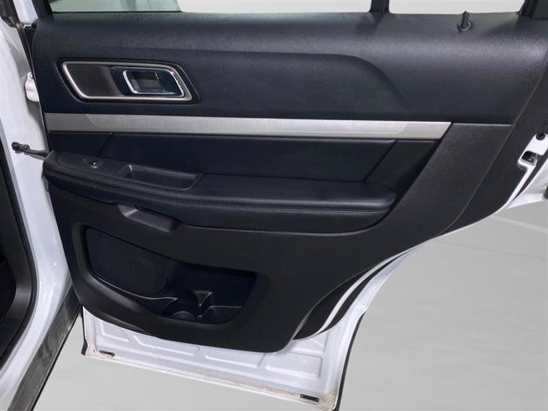 Used 2016 Ford Explorer XLT AWD/4WD image 21